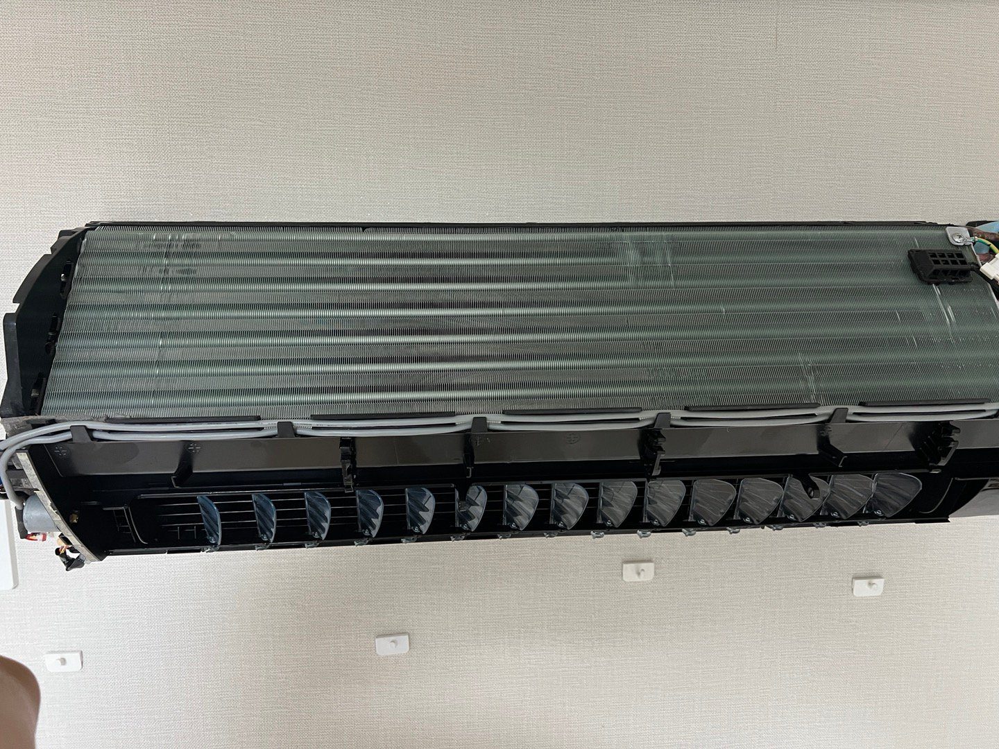 삼성 벽걸이 무풍에어컨 셀프 분해청소 방법 AR06R5170HEQ - 23
