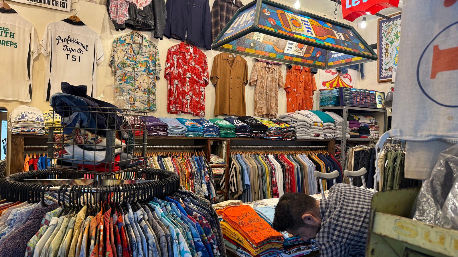 오키나와 국제거리빈티지샵 CYCLONE