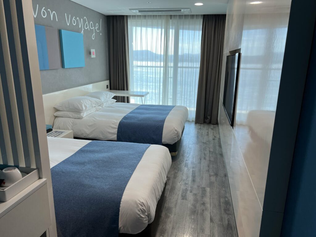제주도 성산 숙소 코업시티 호텔 성산 디럭스 트윈 오션뷰 - 12