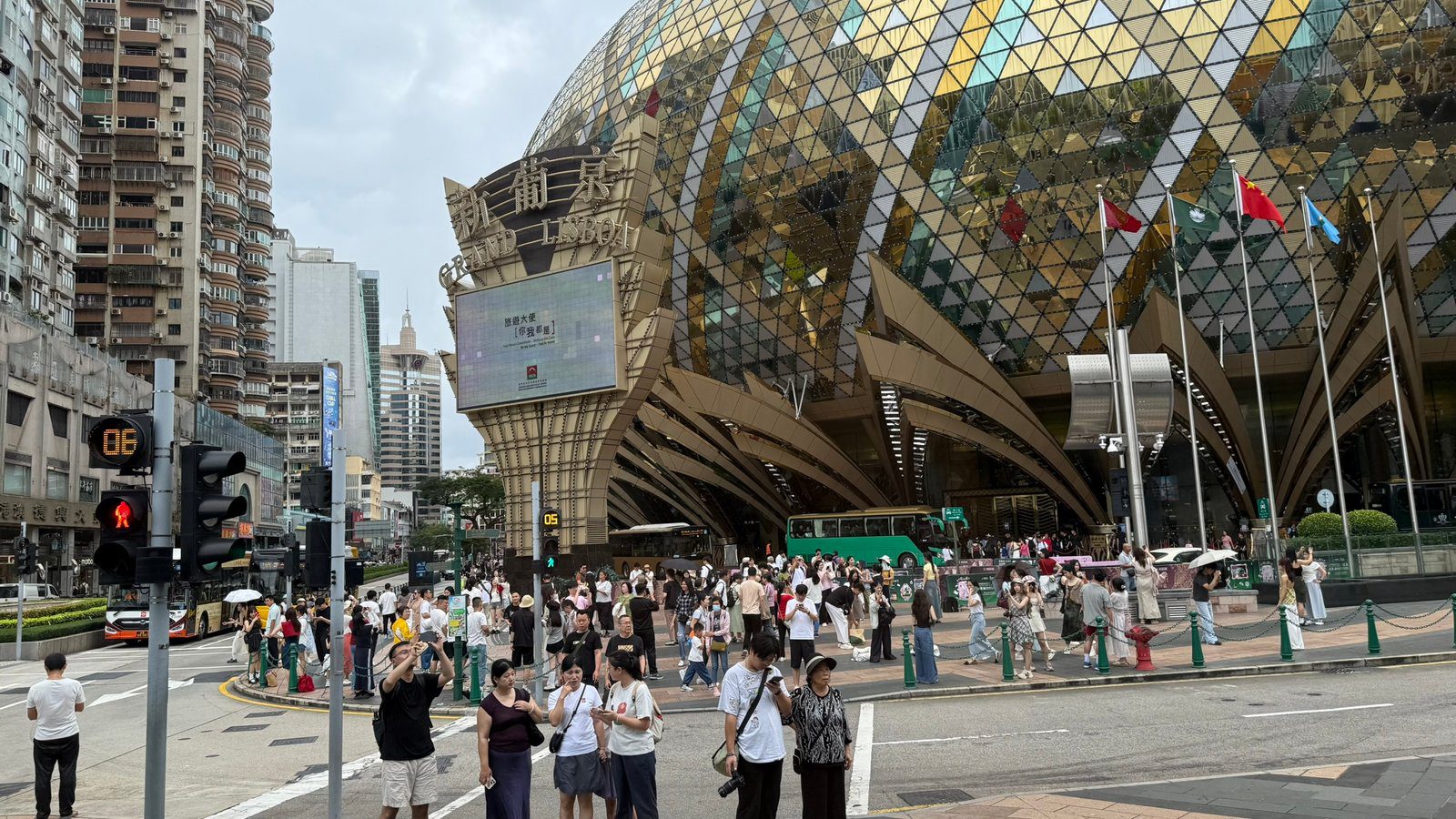마카오 페리터미널에서 세나도광장 이동하기┃마카오 무료셔틀버스 정류장 및 이용 방법 안내 - 6