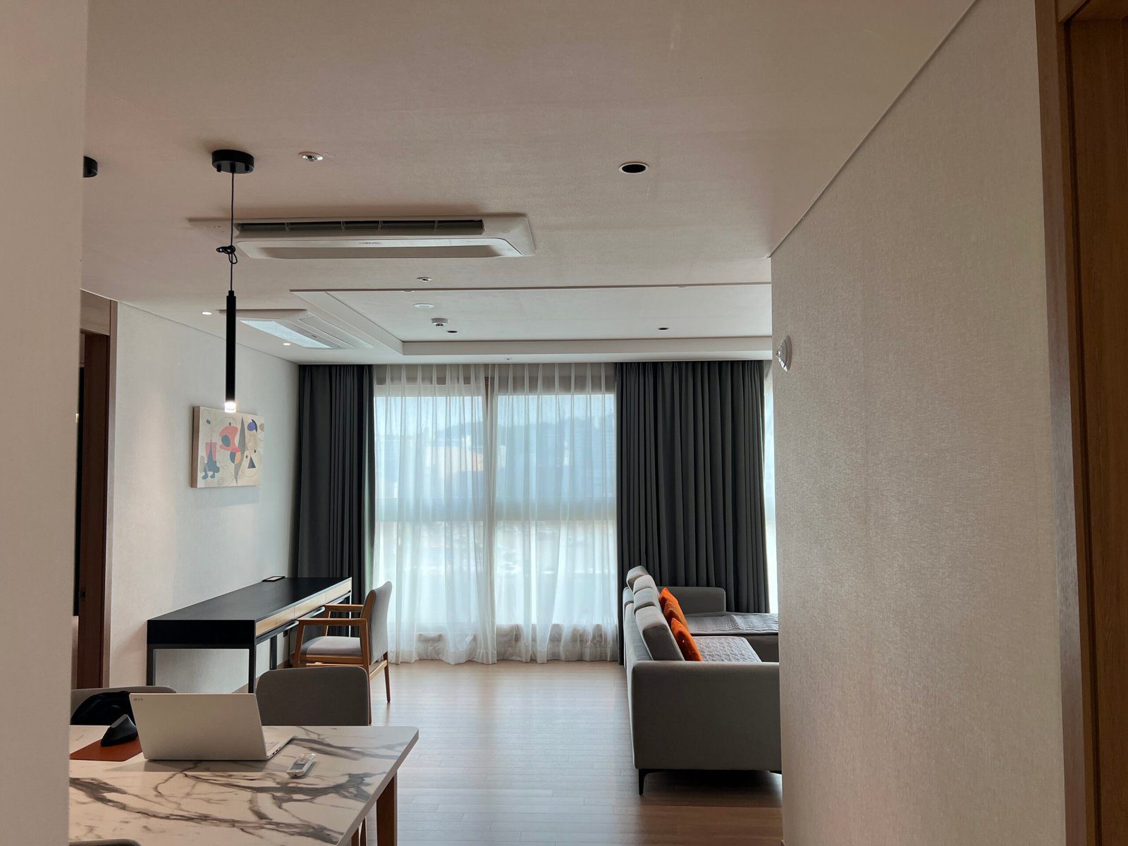 체스터톤스 속초 프리미엄 디럭스룸
