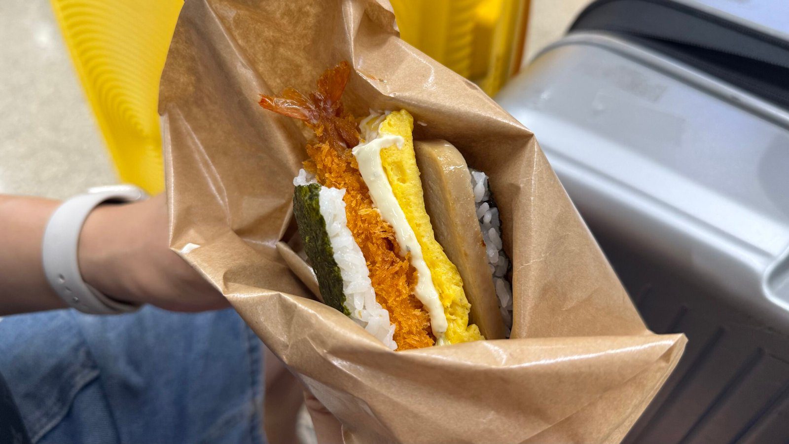 포크다마고 오니기리 새우 타르타르
